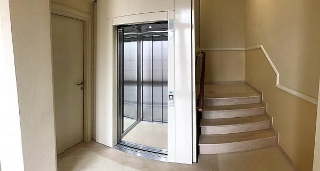 Farolfi Apartments Carracci ボローニャ エクステリア 写真